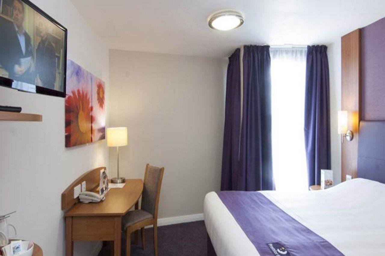 Premier Inn Lichfield North East Ngoại thất bức ảnh