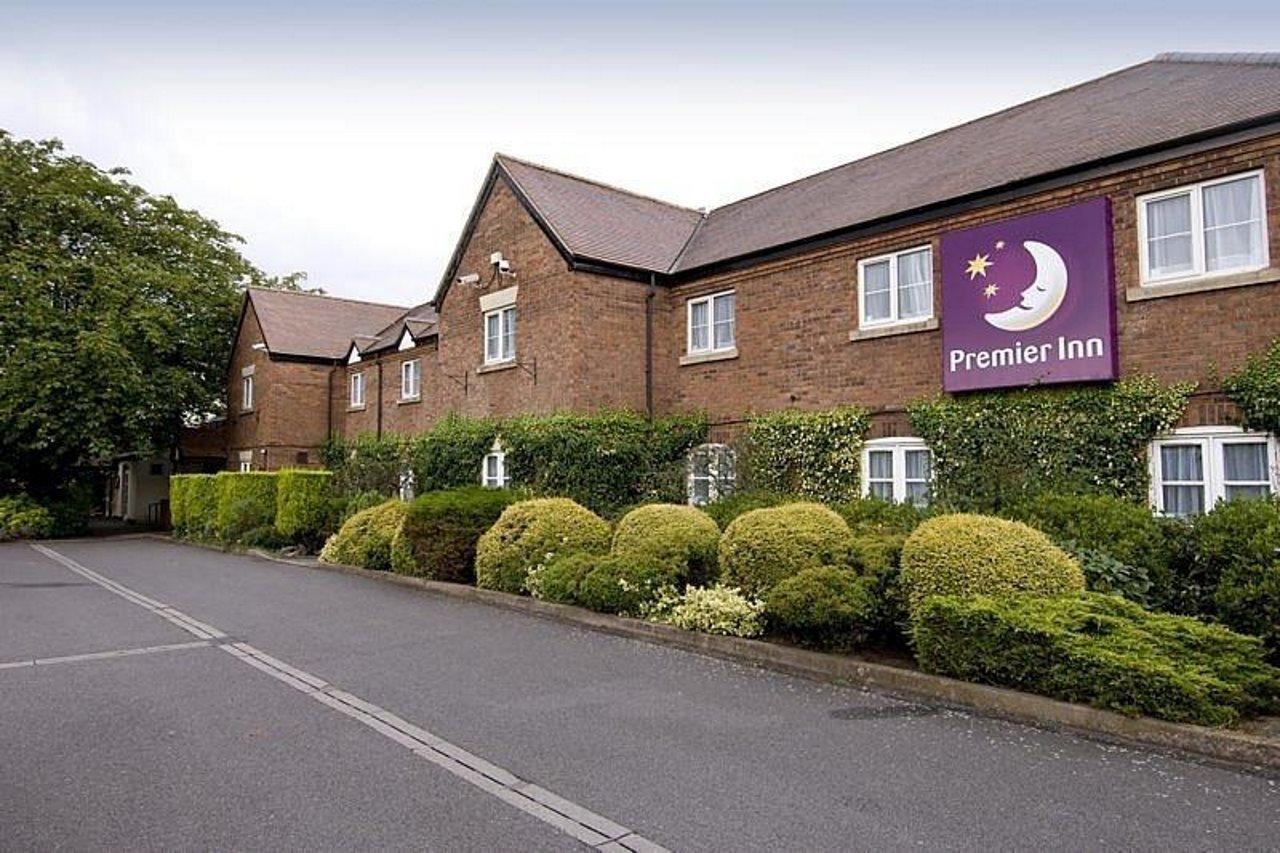 Premier Inn Lichfield North East Ngoại thất bức ảnh