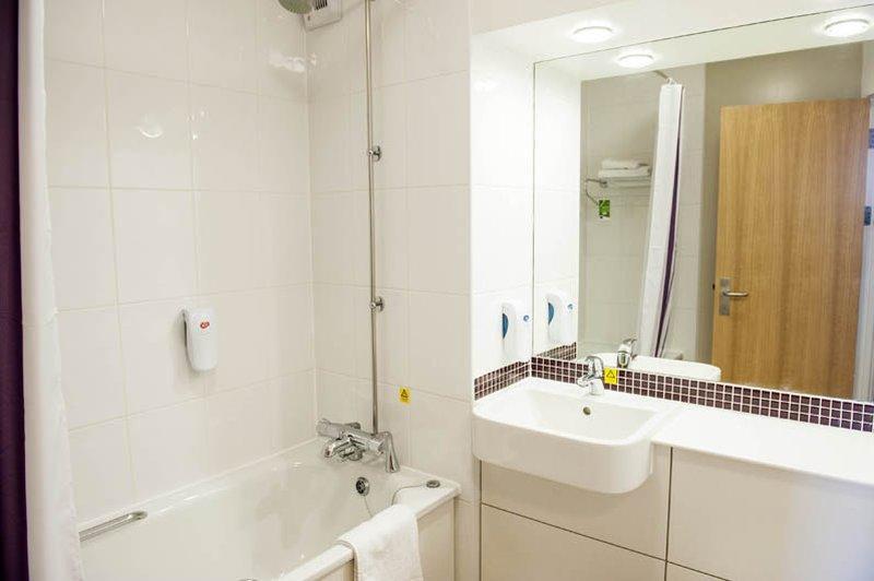 Premier Inn Lichfield North East Ngoại thất bức ảnh
